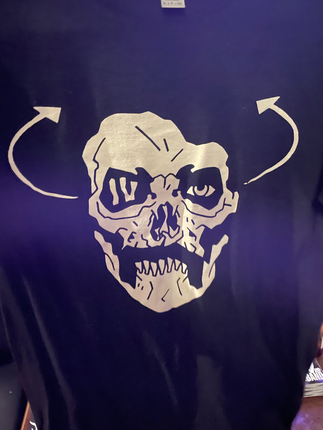 IV Skull shirt